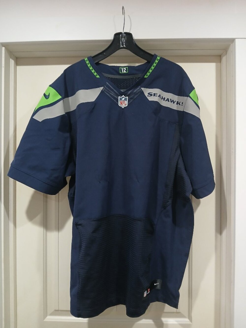 Nike NFL Seattle Seahawks Elite 51 blank navy blue home jersey (adult size 52)